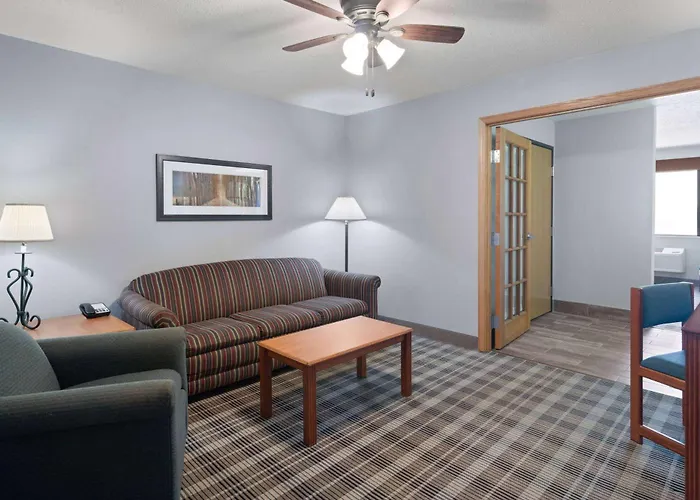 Americinn By Wyndham Stuart